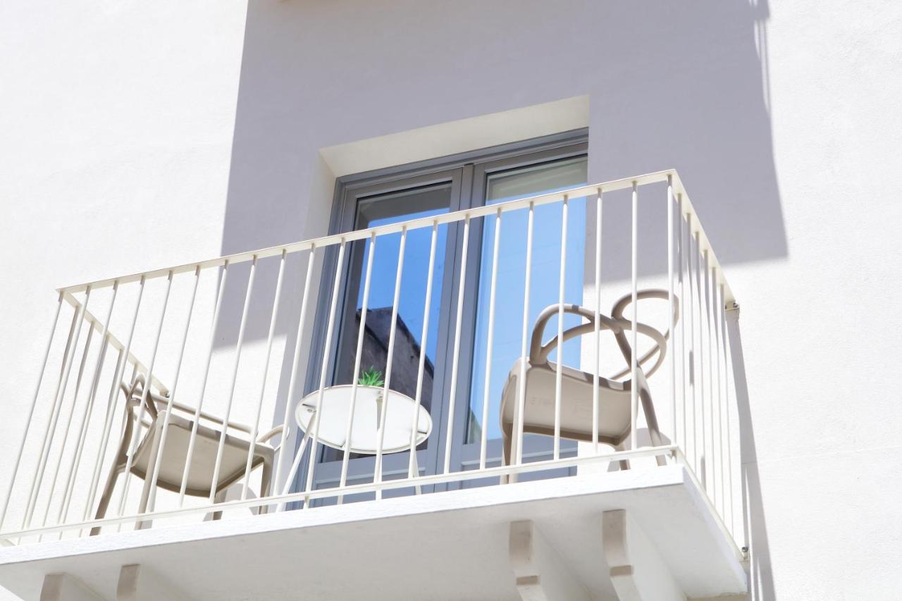 Mazzini Accommodation 法维尼亚纳 外观 照片